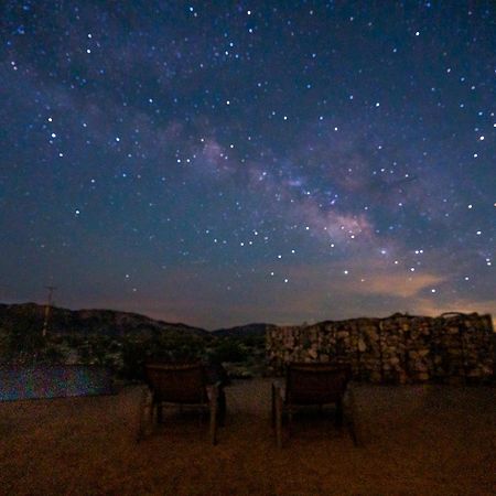 Roadrunner'S Roost Villa Туентинайн Палмс Екстериор снимка