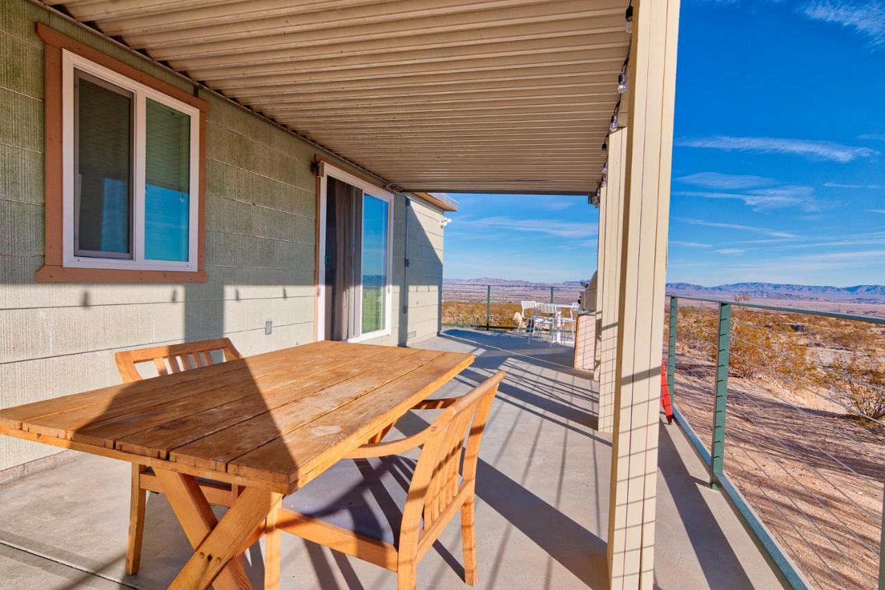 Roadrunner'S Roost Villa Туентинайн Палмс Екстериор снимка